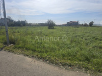 NIN - građevinsko zemljište 890m2  udaljeno 500m od mora