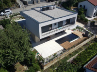 Njivice, otok Krk – moderna luksuzna vila s bazenom i pogledom na more