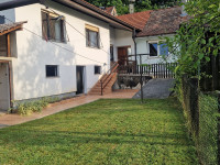 Iznajmljujem stan u kući u Grabriku 99m² - Karlovac, potpuno namješten