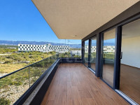 Novalja, 3-sobi apartman 117 m2, 3 terase, II kat, novogrdanja