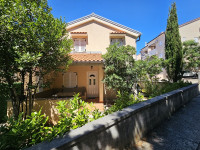 Novalja, 3-sobni, dvoetažni apartman 67 m2, prizemlje i kat