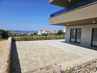 Novalja, apartman 76 m2, trosobni, prizemlje, vrt, NOVO!