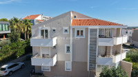 Novalja - četverosobni stan - pogled na mora