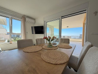 Novalja, 4-sobni penthouse s dvije terase i pogledom na more