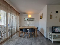 Novalja stan 70m2, Jacuzzi, blizina centra, škole i vrtića