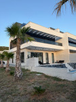 NOVALJA - Vila s bazenom- 2.RED OD MORA