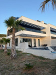 NOVALJA - Vila s bazenom- 2.RED OD MORA