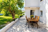 Novigrad – moderan stan u prizemlju, u blizini mora i plaže