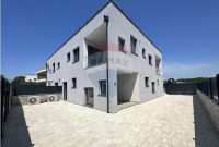 Novigrad, moderna kuća sa krovnom terasom 500 metara od mora