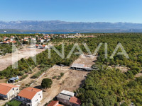 NOVIGRAD, PALJUV, GRAĐEVINSKO ZEMLJIŠTE 1813 m2