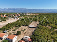 NOVIGRAD, PALJUV, GRAĐEVINSKO ZEMLJIŠTE 1813 m2