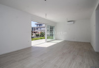 NOVIGRAD, NOVI STAN PRIZEMLJE 2 SPAVAĆE SOBE