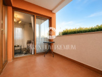 Novigrad – ugodan stan u prizemlju, 900 m od mora