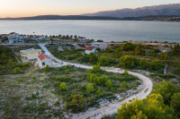 NOVIGRAD (ZADARSKI) - građevinsko zemljište 1400 m2 - PRODAJA
