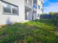 NOVOGRADNJA! 50 m2 , 2 SPAVAĆE, PRIZEMLJE SA VRTOM, PARKING !