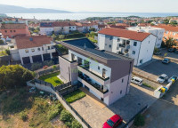 NOVOGRADNJA - DVOETAŽNI STAN SA POGLEDOM NA MORE! KRK