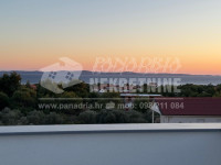 NOVOGRADNJA-etažirani apt-POGLED NA MORE