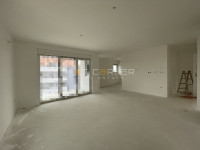 NOVOGRADNJA, Monvidal, Pula, Penthouse 95m2, terase, vrt, parkinzi