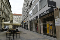 Novouređen stan s balkonom u strogom Centru