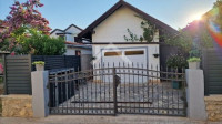 Obiteljska kuća sa garažom - Vir