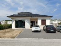 Obiteljska kuća, Sesvete (Mostarska), 300 m2 + 600 m2 vrt, garaža