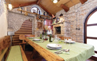 OČARAVAJUĆA KAMENA KUĆA, ŠIŠAN, 1500m2 OKUĆNICE, KONOBA
