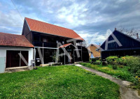 ODLIČNA PRILIKA: 2 KUĆE S GARAŽOM I VRTOM