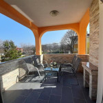 ODLIČNA PRILIKA, DVA APARTMANA, PARKING!!