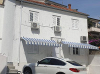 ODLIČNA LOKACIJA, PARKING, KOMPLETNO UREĐENA!!