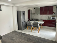 ODLIČNA PONUDA! kuća 240 m2, renovirana