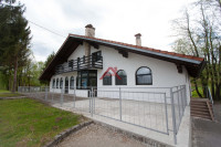 Ogulin- okolica, Pansion- Hostel, uhodan posao, prodaja!