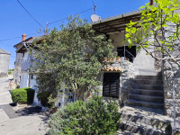 Okolica grada Krka - Dvojna kamena kuća za obnovu