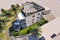 Okrug Gornji, dvosoban stan s krovnom terasom