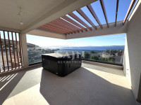 Okrug/Penthouse/140 m od mora/Garaža/Lift