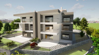 OMIŠALJ – Novogradnja! Trosobni apartman u visokom prizemlju