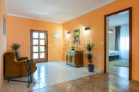 Opatija, 3s+db sa studio apartmanom, 140.67m2, garaža, vrt