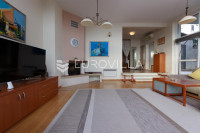 Opatija, Centar, dvoetažan stan 147 m², vrt, pogled na more