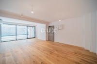 Opatija, centar, trosobni stan, 100,16 m2, terasa 34 m²