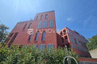 Opatija, Centar, eksluzivan dvosoban stan 75.52 m² s vrtom