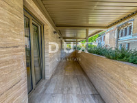 Opatija, Centar, dvosobni stan, 155 m2, terasa, garaža