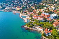 OPATIJA – CENTAR, poslovni prostor u vili 1. red do mora, za najam