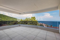 Opatija, Centar, prekrasan trosoban u novogradnji s pogledom na more N