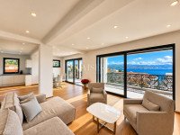 Opatija, centar – Privatna rezidencija iznad krovova grada s panoramsk