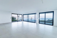Opatija, četverosoban stan s pogledom na cijeli Kvarner, 238,91 m²