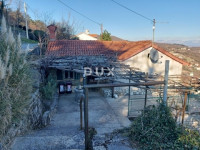 OPATIJA, IČIĆI, POLJANE- kuća za adaptaciju s predivnim pogledom na mo