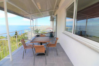 OPATIJA- kompletno adaptiran stan, 1.kat, velika terasa, pogled na mor