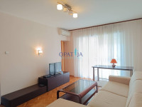 Opatija - Kosićevo - Prekrasan stan s 2 balkona i garažom