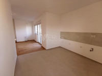OPATIJA, LOVRAN- 1s + db u zgradi novije gradnje!!!