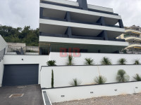 OPATIJA,LUKSUZAN 2S+DB,II KAT,GARAŽNO MJESTO,LIFT,PREKRASAN POGLED
