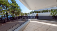 Opatija, luksuzna novogradnja s vrtom, stan NKP 134,33 m2